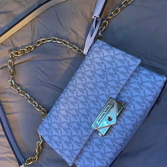 mk handbag. - Picture 1 of 1